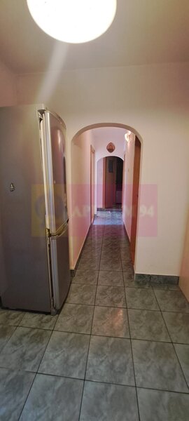 Vanzare apartament 3 camere in rondul Alba Iulia adiacent